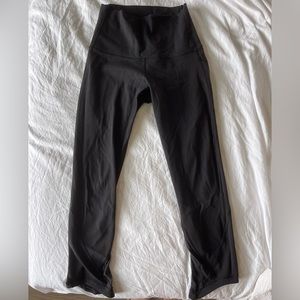 Womens lululemon cropped leggings